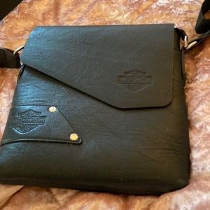 HARLEY DAVIDSON crossbody